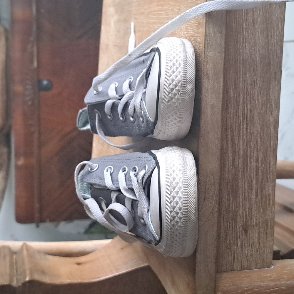 Shoes - Picture 2 of 3